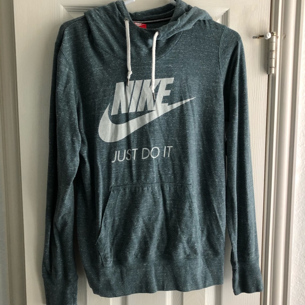 nike lightweight sweatshirt size large